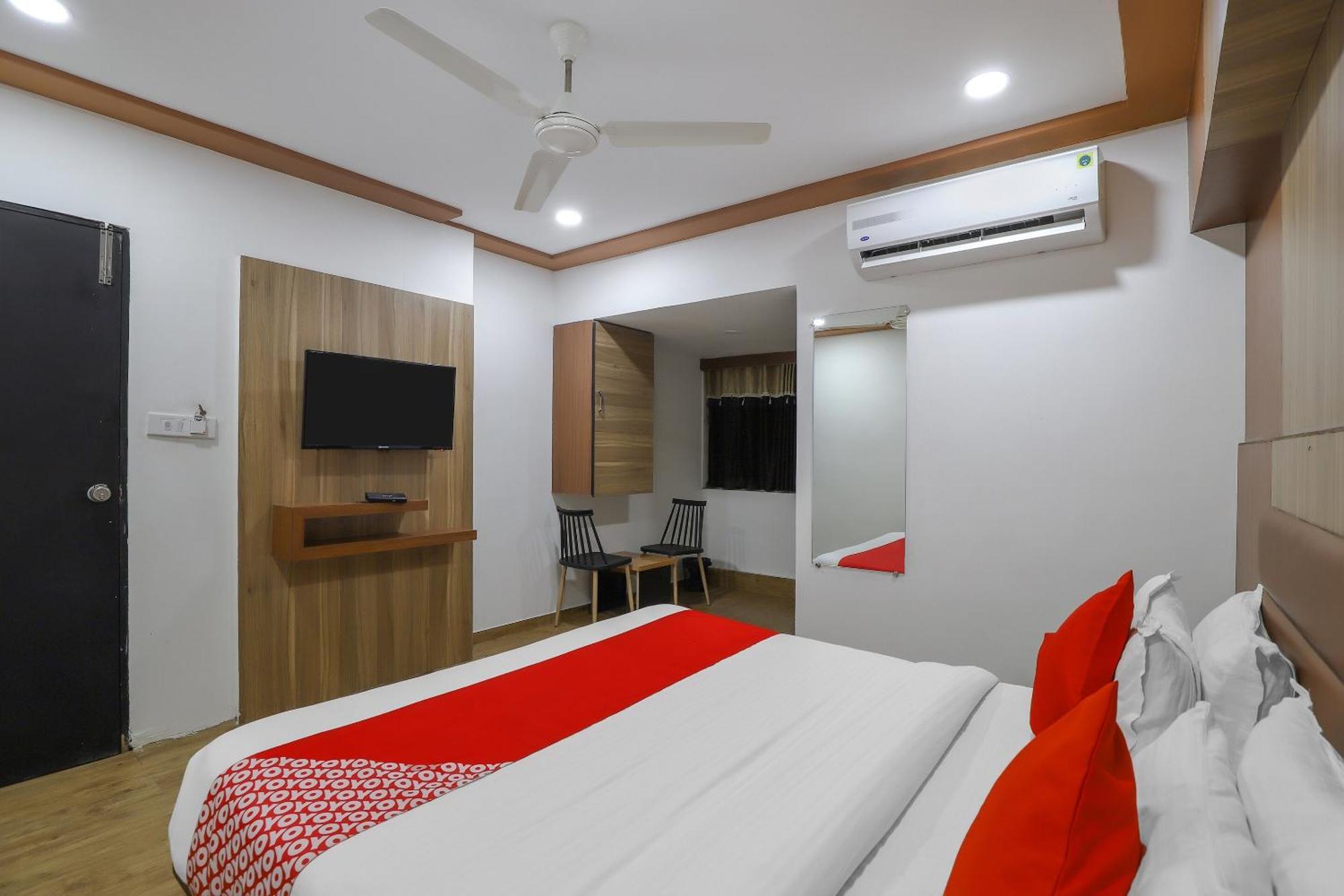 Oyo Hotel Shree Niwas 아흐메다바드 외부 사진